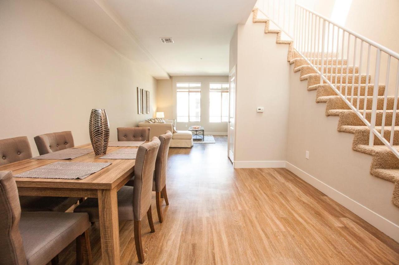 Aparthotel The Grove Penthouse 3 Bdrm 3 Bath