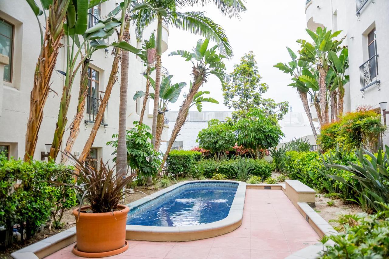Aparthotel The Grove Penthouse 3 Bdrm 3 Bath *
