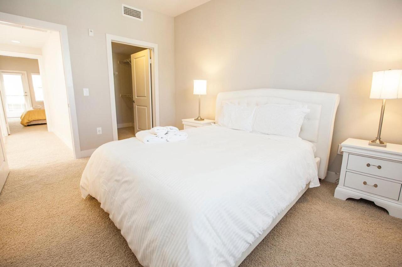 The Grove Penthouse 3 Bdrm 3 Bath Aparthotel *